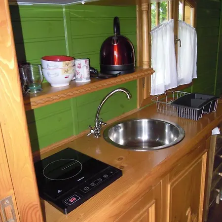 Camping Charlotte La Roulotte Grosbreuil