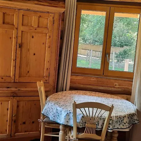 Campsite Charlotte La Roulotte Grosbreuil